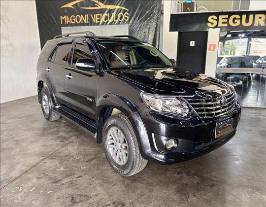 TOYOTA HILUX SW4 3.0 SRV 4X4 16V TURBO INTERCOOLER DIESEL 4P AUTOMÁTICO TOYOTA HILUX SW4 3.0 SRV 4X4 16V TURBO INTERCOOLER DIESEL 4P AUTOMÁTICO